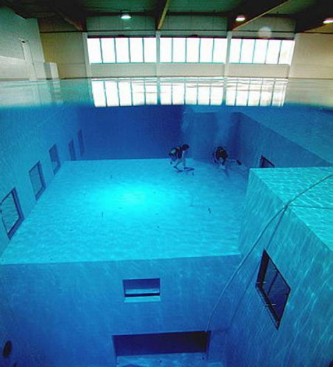 worlds deepest pool 3 Worlds Deepest Swimming Pool Nemo33