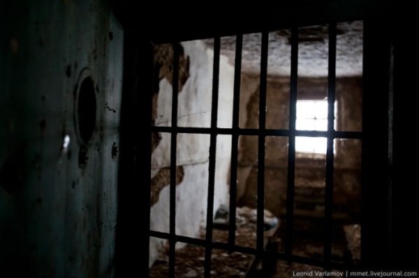 Russian Prison 19 e1294182486107 Abandoned Russian Prison